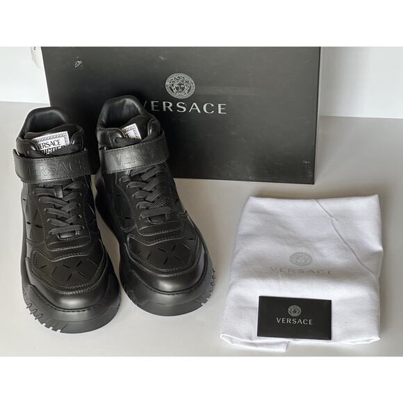 Versace Men\'s Laserata Leather Sneakers Black 11.5 US (44.5) 1008964 NWT $1175 main image 11